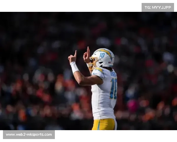 前NFL明星布雷迪亲临成都世运会指导中国外接手训练展现职业经验 前NFL明星布雷迪亲临成都世运会指导中国外接手训练展现职业经验